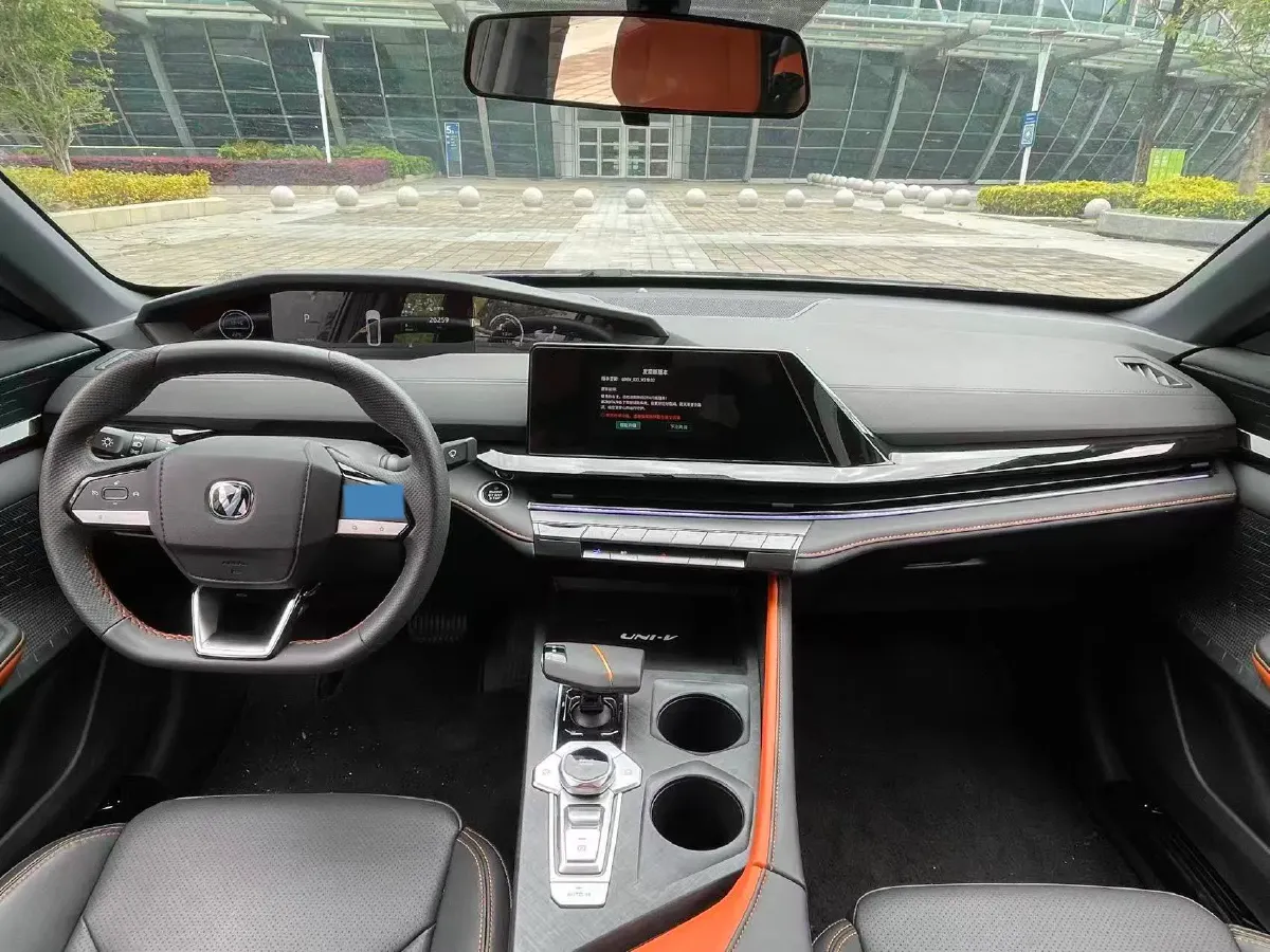 2023 ChangAn UNI-V iDD 1.5T 170HP L4 6TCT PHEV 18.4KWH,autocango,china used car exporter,china ev exporter,chinese used car exporter,chinese used ev exporter