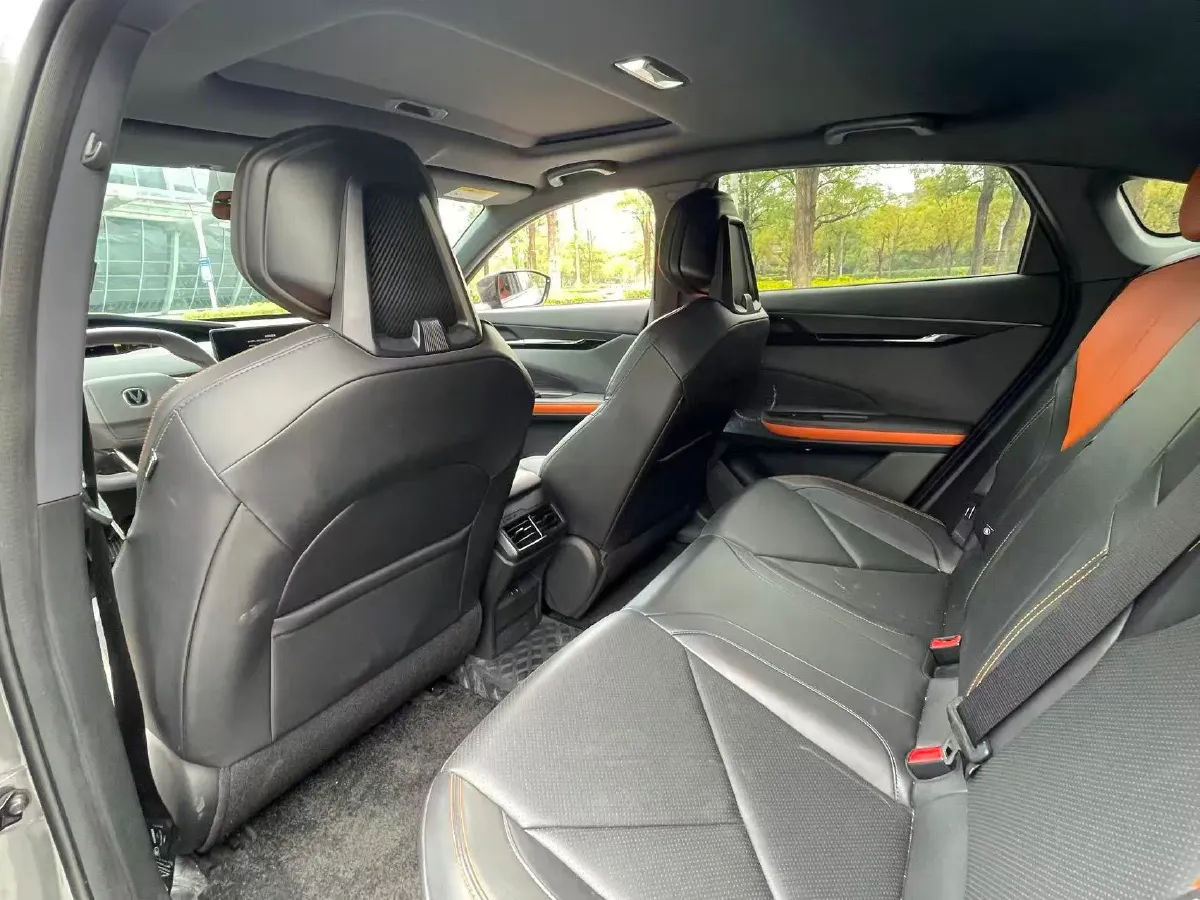 2023 ChangAn UNI-V iDD 1.5T 170HP L4 6TCT PHEV 18.4KWH,autocango,china used car exporter,china ev exporter,chinese used car exporter,chinese used ev exporter