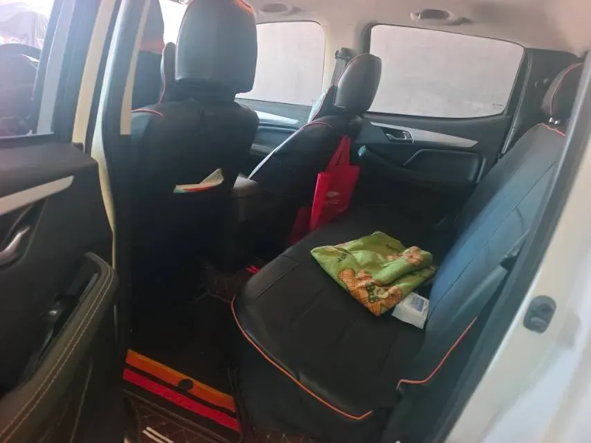 2020 Isuzu RE-MAX Jim 2.8T 120HP L4 5MT,autocango,china used car exporter,china ev exporter,chinese used car exporter,chinese used ev exporter