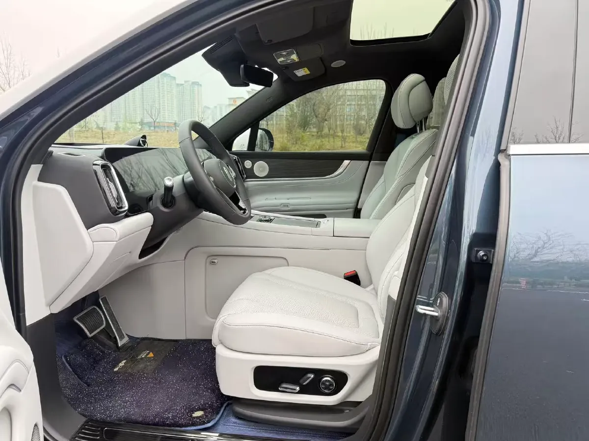 2024 AITO AITO M9 1.5T 152HP L4 REEV 42KWH,autocango,china used car exporter,china ev exporter,chinese used car exporter,chinese used ev exporter