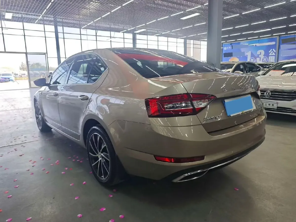 2020 Skoda Octavia 1.4T 150HP L4 7DCT,autocango,china used car exporter,china ev exporter,chinese used car exporter,chinese used ev exporter