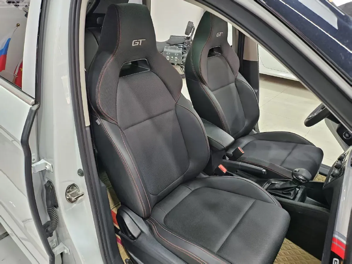 2023 Skoda Kamiq 1.5L 109HP L4 6AT,autocango,china used car exporter,china ev exporter,chinese used car exporter,chinese used ev exporter