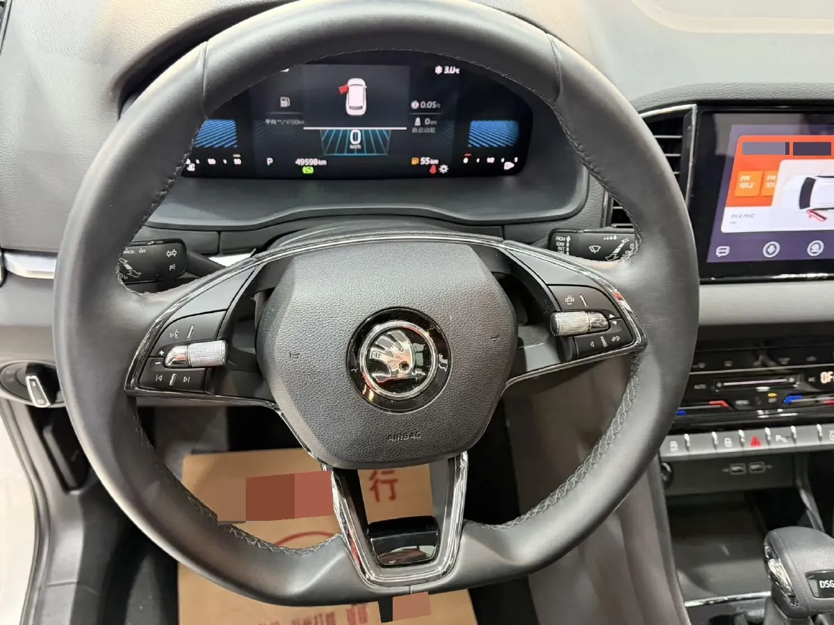 2022 Skoda Karoq 1.4T 150HP L4 7DCT,autocango,china used car exporter,china ev exporter,chinese used car exporter,chinese used ev exporter