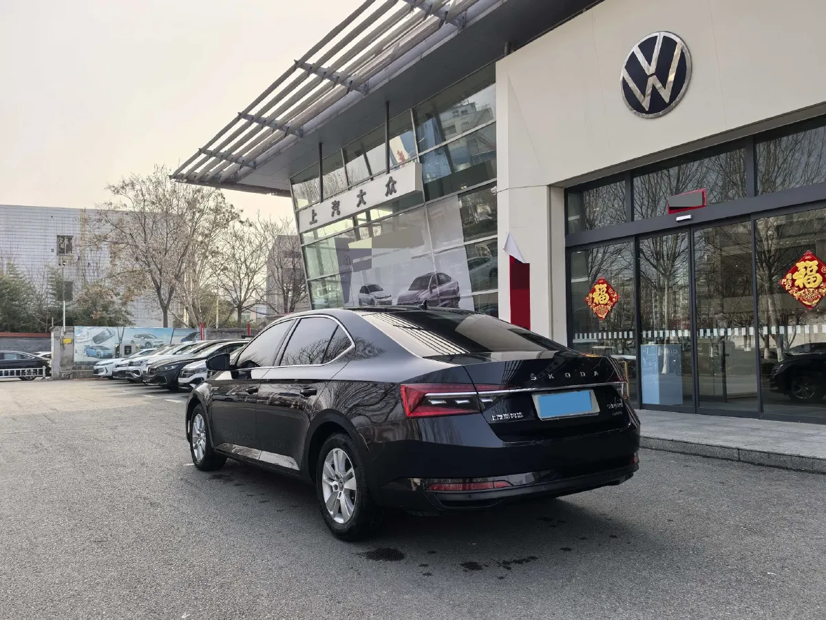 2019 Skoda Superb 1.4T 150HP L4 7DCT,autocango,china used car exporter,china ev exporter,chinese used car exporter,chinese used ev exporter