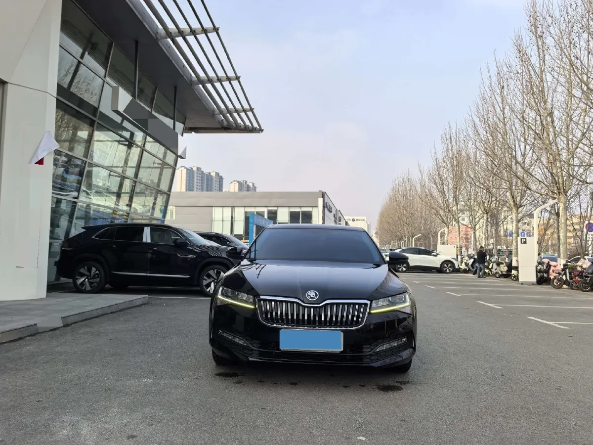 2019 Skoda Superb 1.4T 150HP L4 7DCT,autocango,china used car exporter,china ev exporter,chinese used car exporter,chinese used ev exporter
