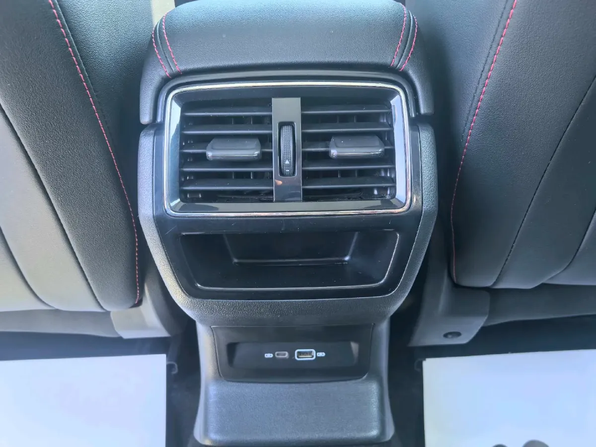 2022 Skoda Karoq 1.4T 150HP L4 7DCT,autocango,china used car exporter,china ev exporter,chinese used car exporter,chinese used ev exporter