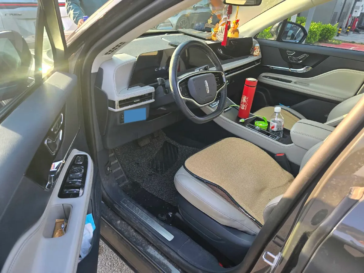 2023 Lincoln Corsair 2.0T 261HP L4 8AT,autocango,china used car exporter,china ev exporter,chinese used car exporter,chinese used ev exporter