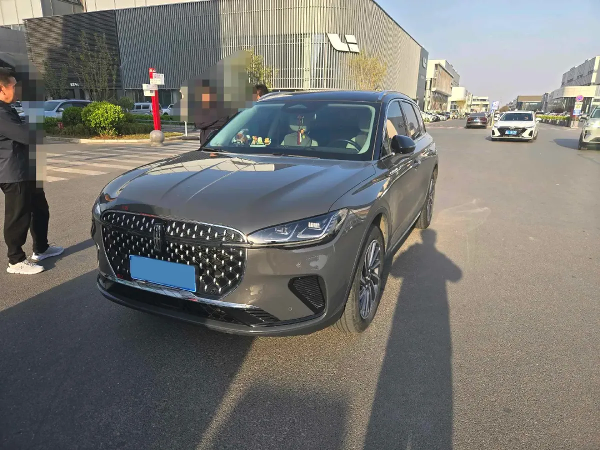 2023 Lincoln Corsair 2.0T 261HP L4 8AT,autocango,china used car exporter,china ev exporter,chinese used car exporter,chinese used ev exporter