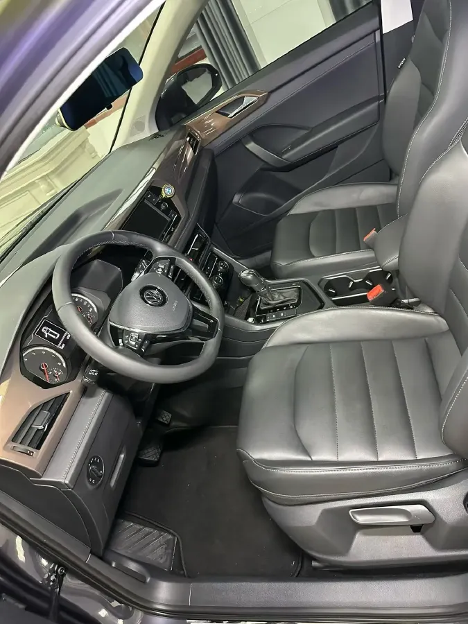 2019 MINI MINI 1.5T 102HP L3 7DCT,autocango,china used car exporter,china ev exporter,chinese used car exporter,chinese used ev exporter