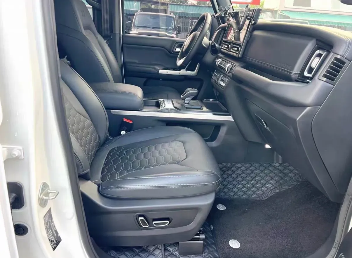 2024 212 212 T01 2.0T 252HP L4 8AT,autocango,china used car exporter,china ev exporter,chinese used car exporter,chinese used ev exporter