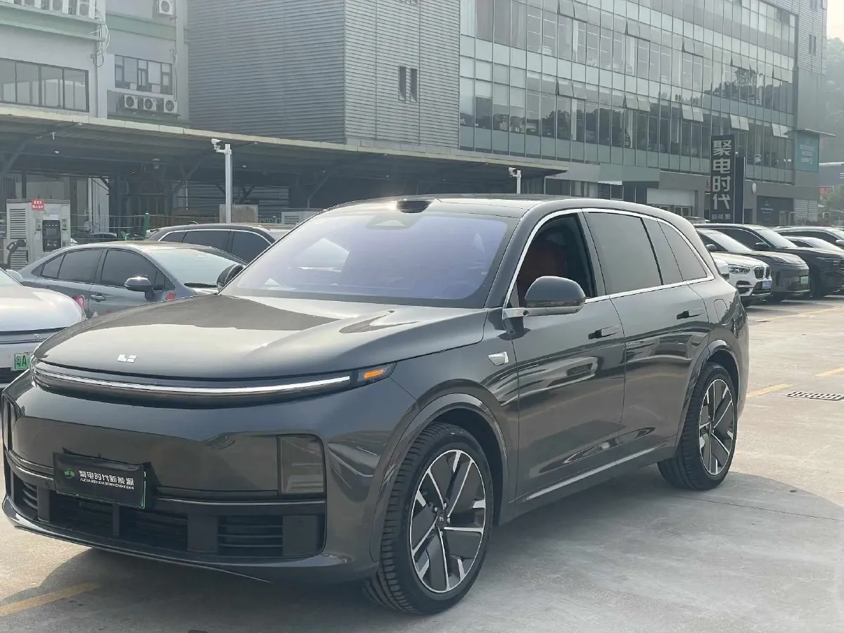 2025 Li L7 Range Extended 154HP REEV,autocango,china used car exporter,china ev exporter,chinese used car exporter,chinese used ev exporter