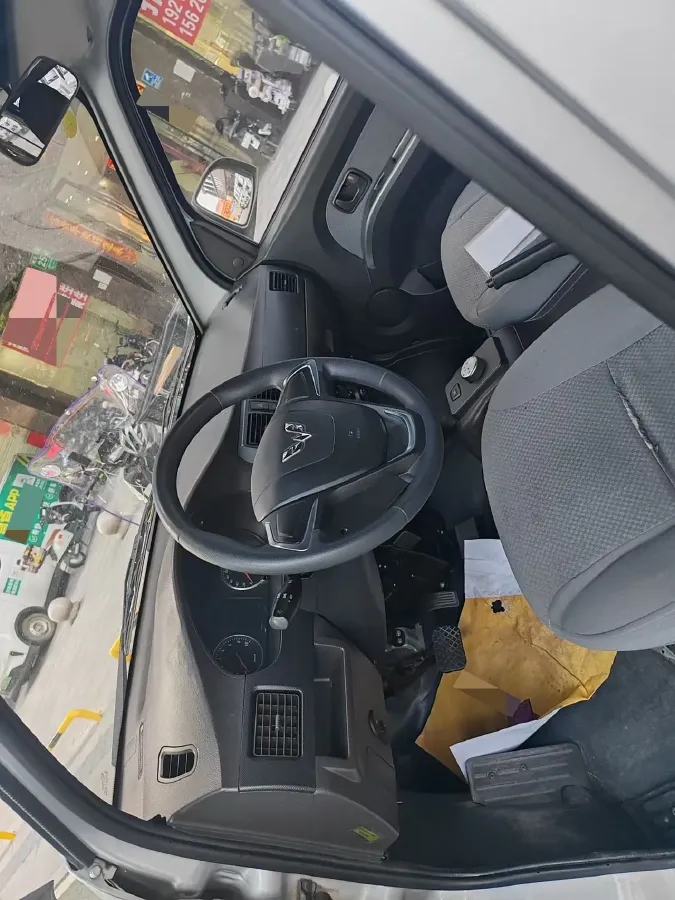 2022 WuLing RongGuang Mini Truck EV BEV 41.5KWH,autocango,china used car exporter,china ev exporter,chinese used car exporter,chinese used ev exporter