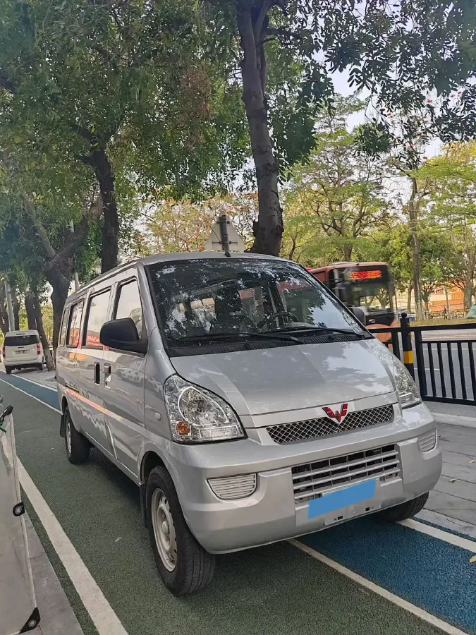 2022 WuLing RongGuang Mini Truck EV BEV 41.5KWH,autocango,china used car exporter,china ev exporter,chinese used car exporter,chinese used ev exporter