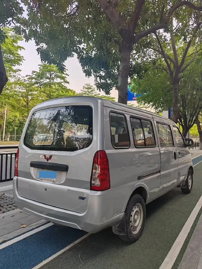2022 WuLing RongGuang Mini Truck EV BEV 41.5KWH,autocango,china used car exporter,china ev exporter,chinese used car exporter,chinese used ev exporter