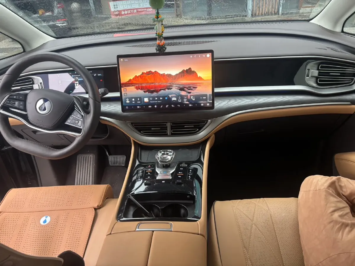 2024 Denza D9 1.5T 139HP L4 E-CVT PHEV 40KWH,autocango,china used car exporter,china ev exporter,chinese used car exporter,chinese used ev exporter