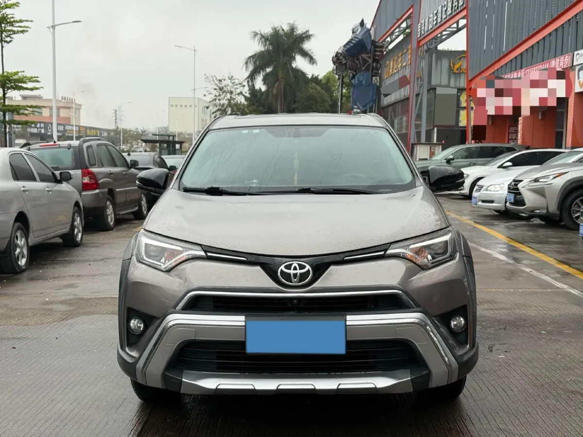2019 Toyota RAV4 2.0L 151HP L4 CVT,autocango,china used car exporter,china ev exporter,chinese used car exporter,chinese used ev exporter