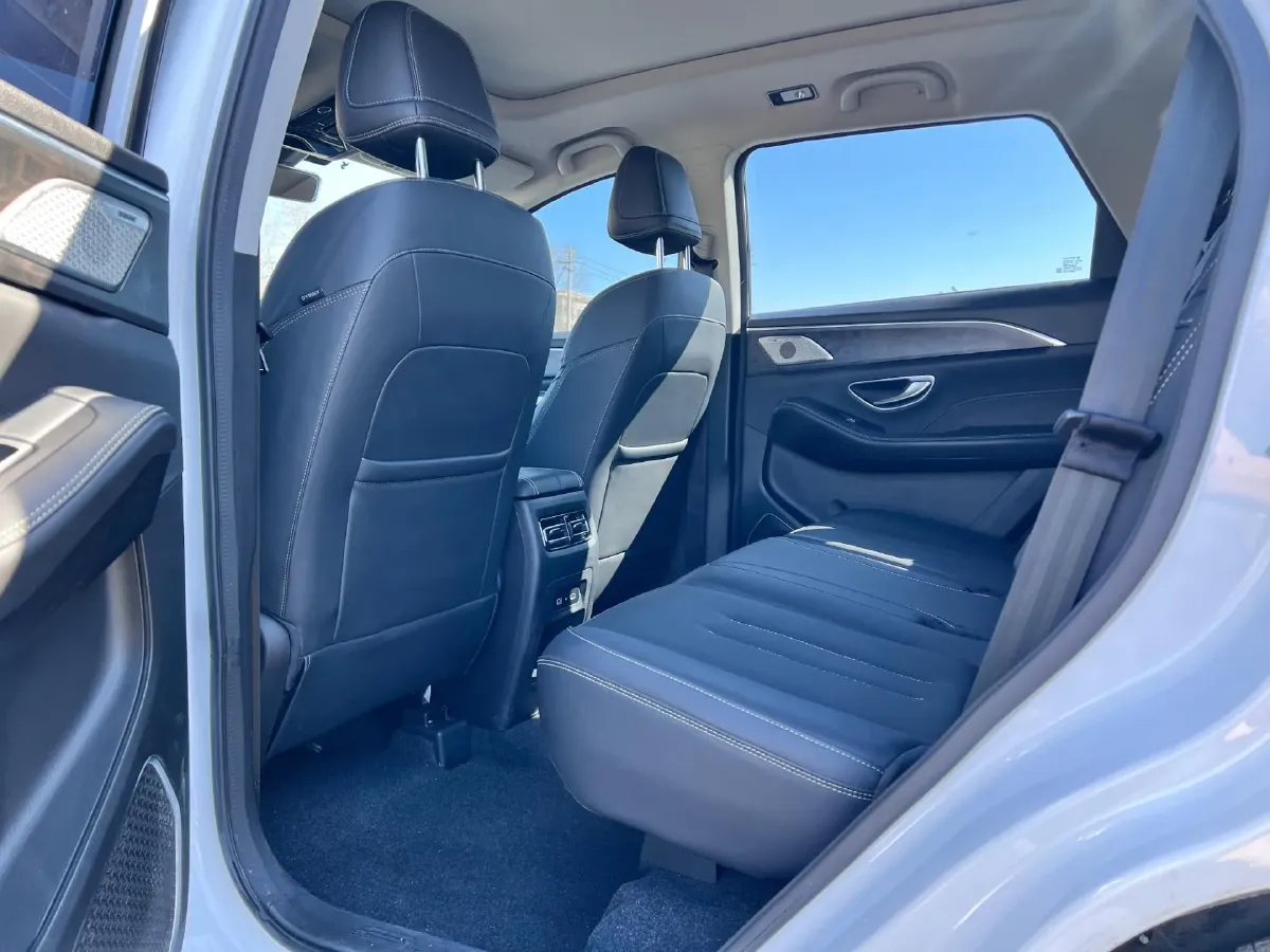 2022 Jetour X90 2.0T 254HP L4 7DCT,autocango,china used car exporter,china ev exporter,chinese used car exporter,chinese used ev exporter