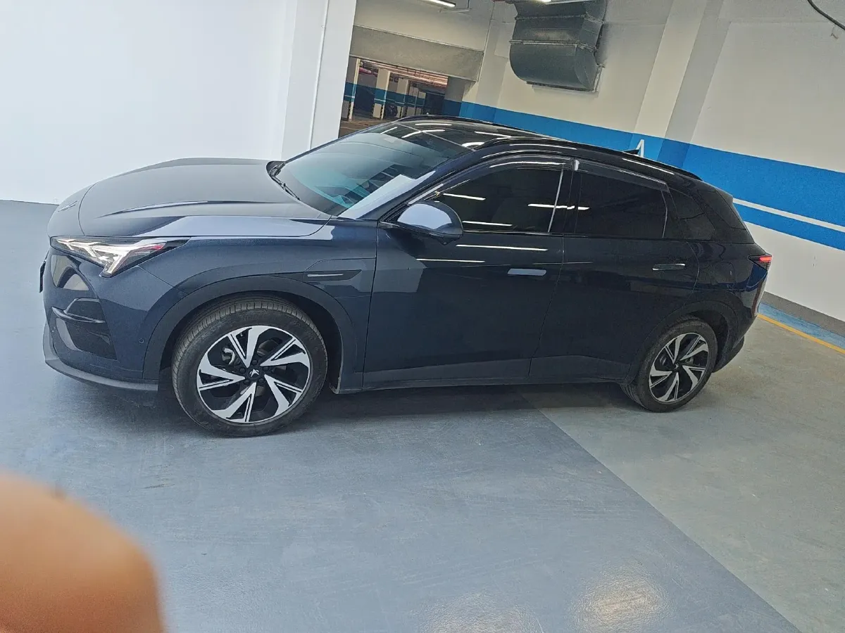 2024 HongQi H5 2.0T 224HP L4 8AT,autocango,china used car exporter,china ev exporter,chinese used car exporter,chinese used ev exporter