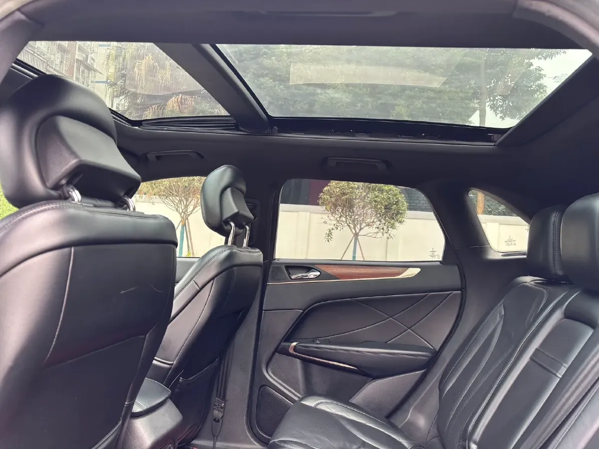 2018 Lincoln MKC 2.0T 203HP L4 6AT,autocango,china used car exporter,china ev exporter,chinese used car exporter,chinese used ev exporter