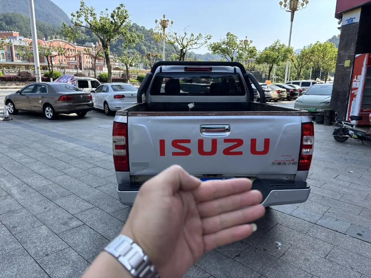 2020 JMC BaoDian 2.5T 140HP L4 5MT,autocango,china used car exporter,china ev exporter,chinese used car exporter,chinese used ev exporter