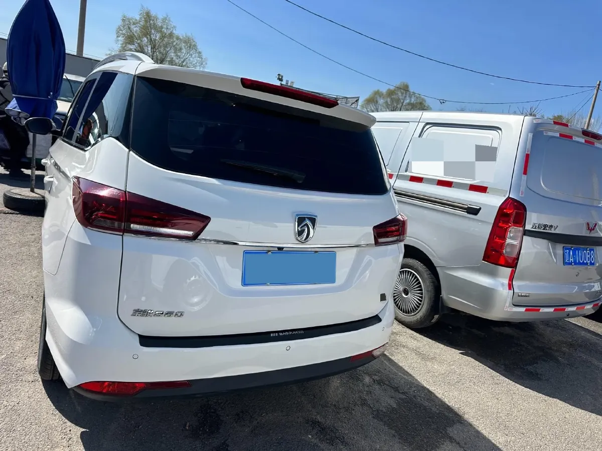 2019 BaoJun 360 1.5L 105HP L4 CVT,autocango,china used car exporter,china ev exporter,chinese used car exporter,chinese used ev exporter