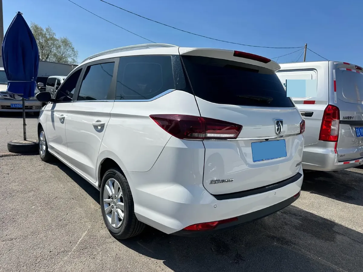 2019 BaoJun 360 1.5L 105HP L4 CVT,autocango,china used car exporter,china ev exporter,chinese used car exporter,chinese used ev exporter