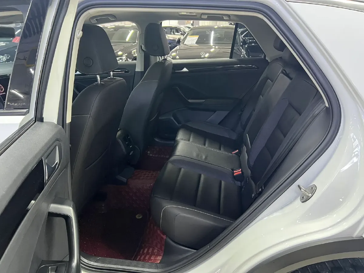 2021 Volkswagen T-Roc 1.4T 150HP L4 7DCT,autocango,china used car exporter,china ev exporter,chinese used car exporter,chinese used ev exporter