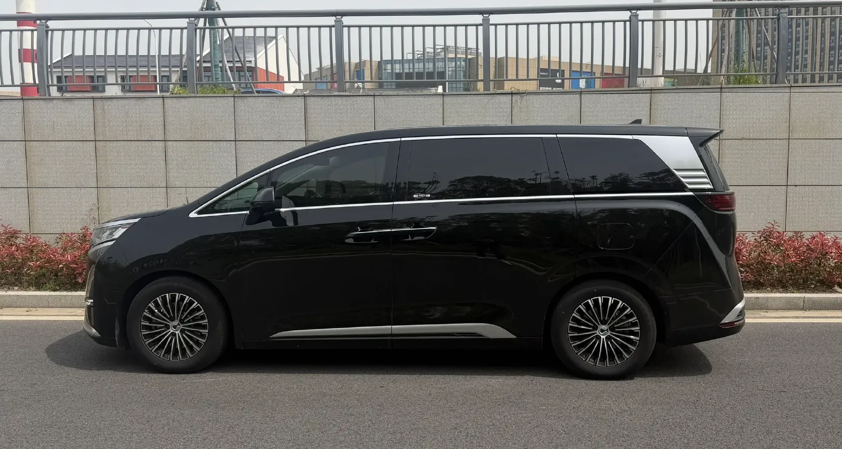 2024 Denza D9 1.5T 139HP L4 E-CVT PHEV 40KWH,autocango,china used car exporter,china ev exporter,chinese used car exporter,chinese used ev exporter