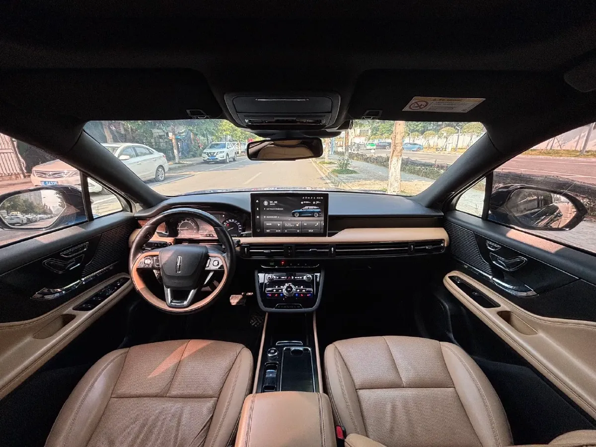 2021 Lincoln Corsair 2.0T 245HP L4 8AT,autocango,china used car exporter,china ev exporter,chinese used car exporter,chinese used ev exporter