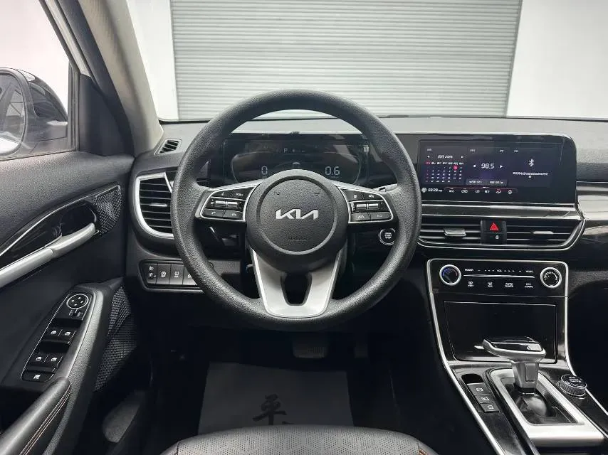 2023 Kia Seltos 1.5L 115HP L4 CVT,autocango,china used car exporter,china ev exporter,chinese used car exporter,chinese used ev exporter
