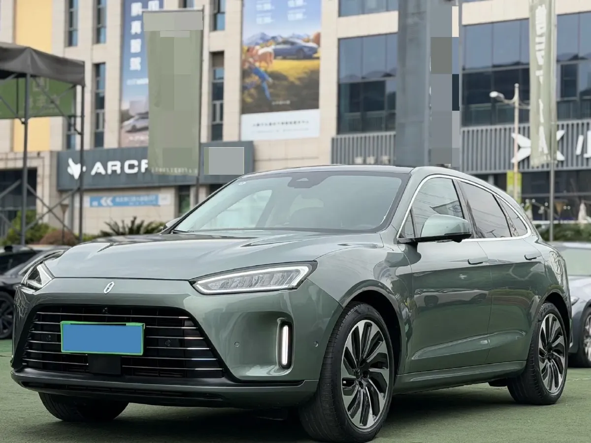 2022 Isuzu Mu-X 2.0T 220HP L4 8AT,autocango,china used car exporter,china ev exporter,chinese used car exporter,chinese used ev exporter