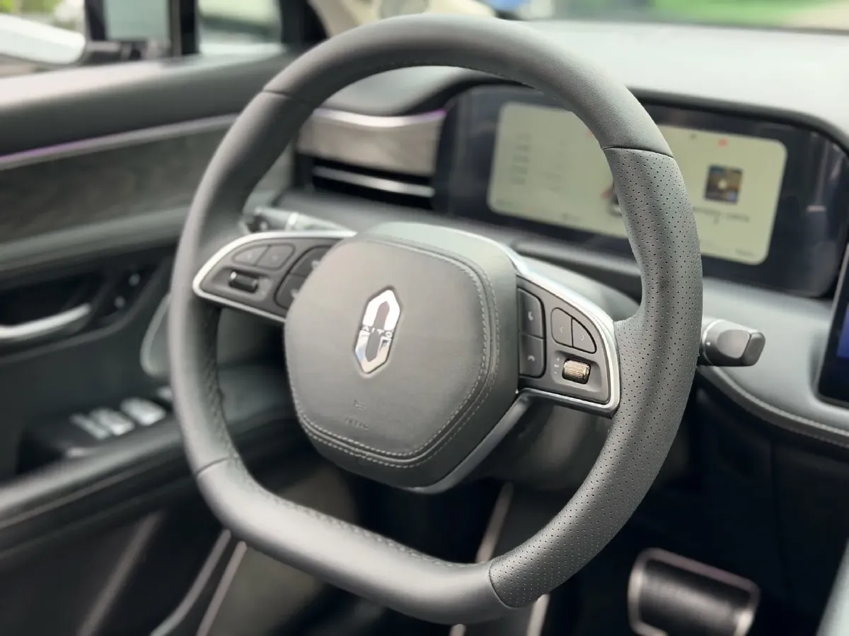 2022 Isuzu Mu-X 2.0T 220HP L4 8AT,autocango,china used car exporter,china ev exporter,chinese used car exporter,chinese used ev exporter