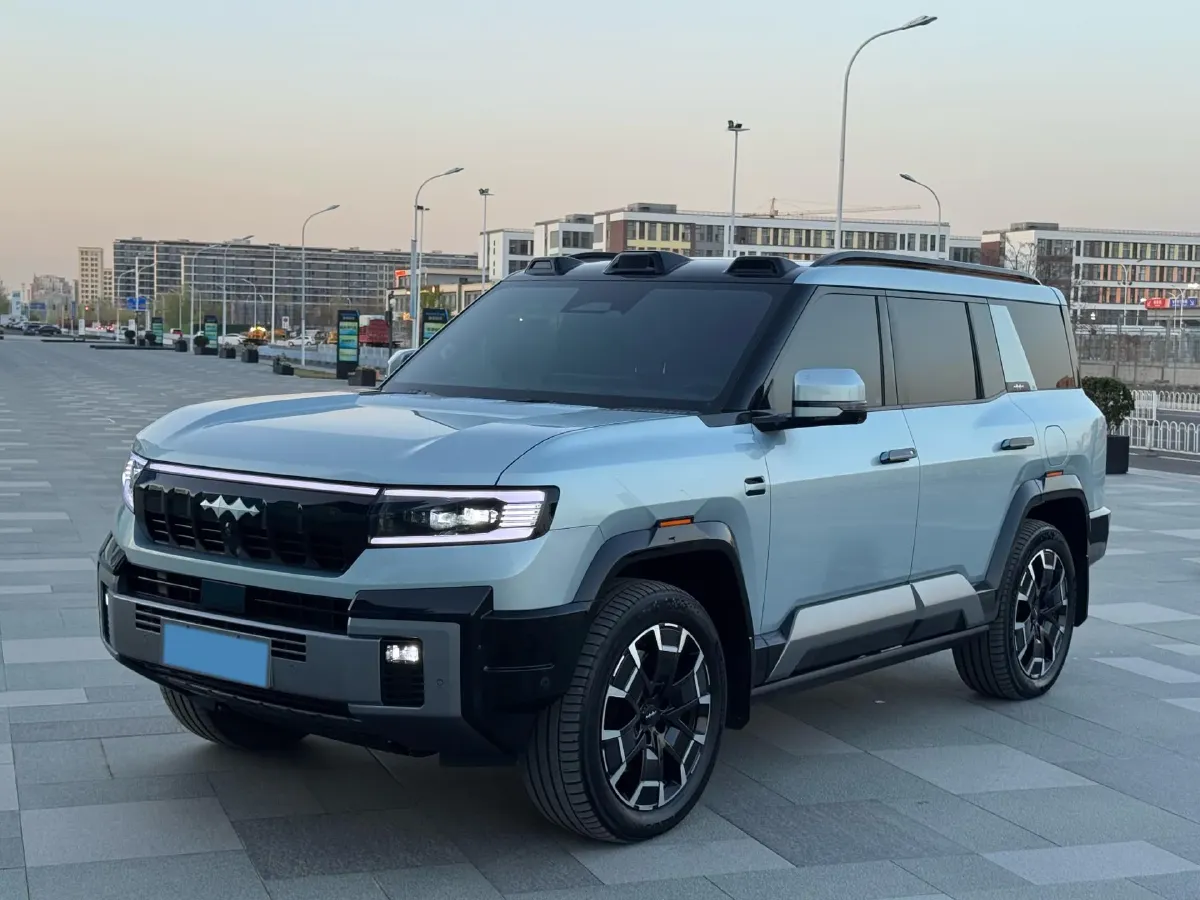 2025 FangChengBao Bao 8 2.0T 245HP L4 E-CVT PHEV 36.8KWH,autocango,china used car exporter,china ev exporter,chinese used car exporter,chinese used ev exporter