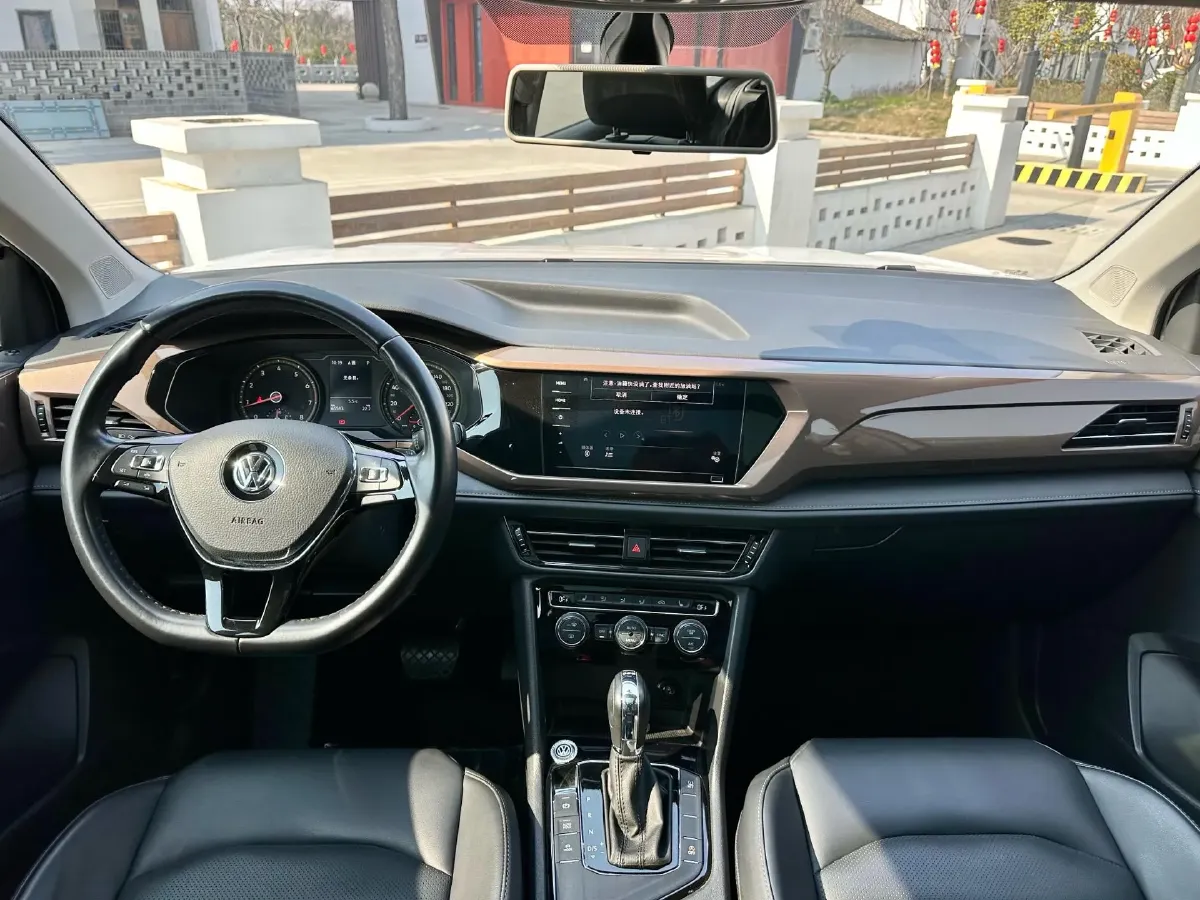 2020 Volkswagen Tharu 2.0T 186HP L4 7DCT,autocango,china used car exporter,china ev exporter,chinese used car exporter,chinese used ev exporter