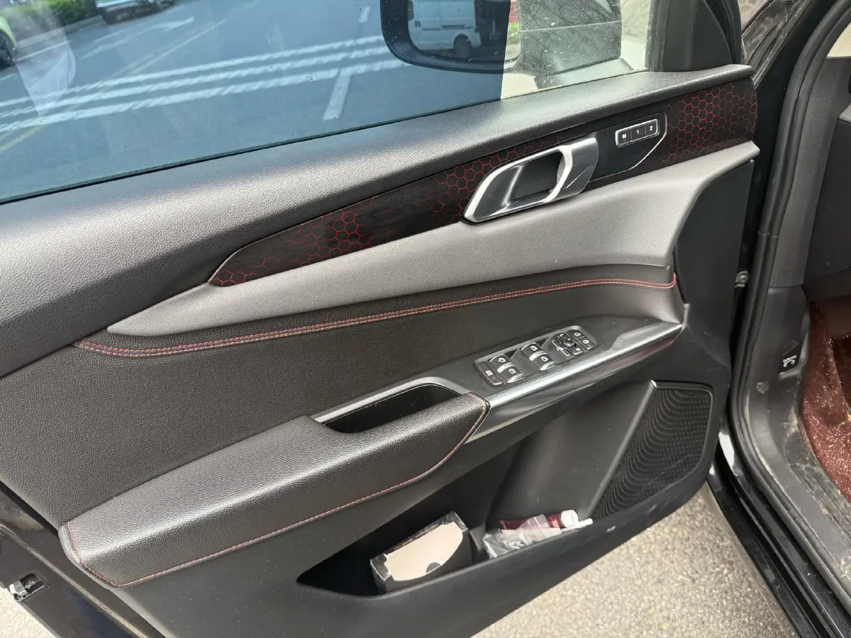 2019 LYNK&CO 01 2.0T 190HP L4 7DCT,autocango,china used car exporter,china ev exporter,chinese used car exporter,chinese used ev exporter