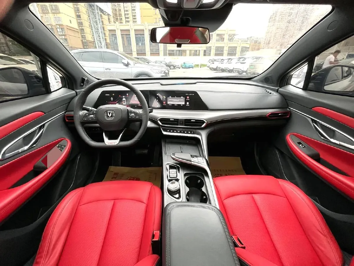 2020 ChangAn UNI-T 1.5T 180HP L4 7DCT,autocango,china used car exporter,china ev exporter,chinese used car exporter,chinese used ev exporter