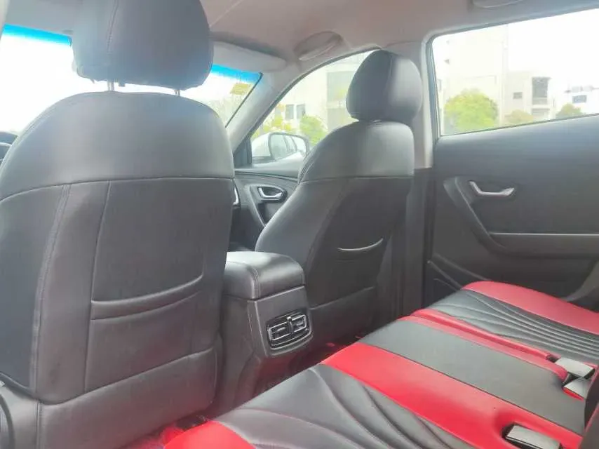 2020 Jetour X70M 1.5T 156HP L4 6DCT,autocango,china used car exporter,china ev exporter,chinese used car exporter,chinese used ev exporter