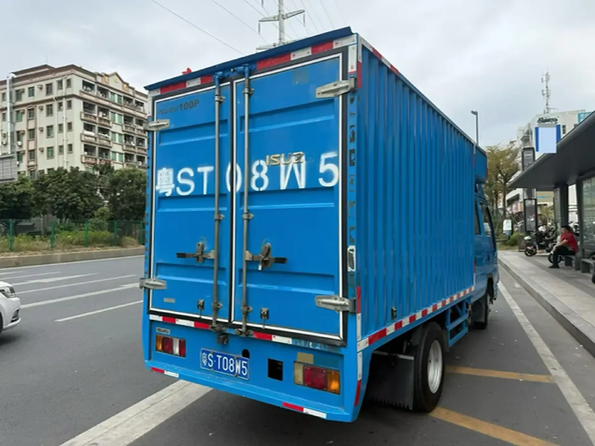 2016 Isuzu RE-MAX Jim 2.8T 109HP L4 5MT,autocango,china used car exporter,china ev exporter,chinese used car exporter,chinese used ev exporter