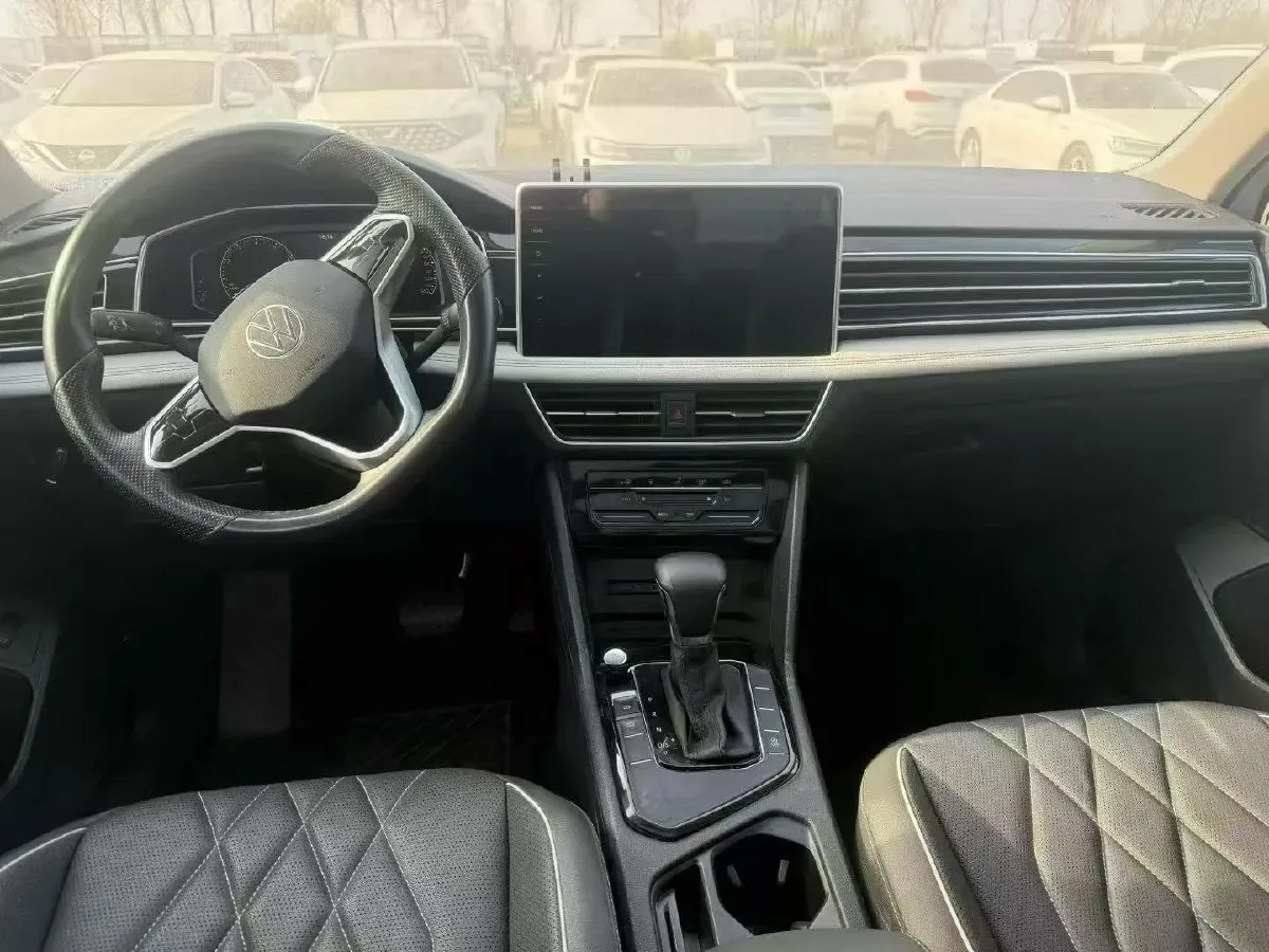 2023 Volkswagen Tiguan L 1.5T 160HP L4 7DCT,autocango,china used car exporter,china ev exporter,chinese used car exporter,chinese used ev exporter