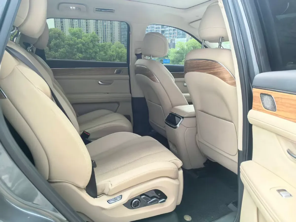 2022 Volvo S60 2.0T 197HP L4 8AT,autocango,china used car exporter,china ev exporter,chinese used car exporter,chinese used ev exporter