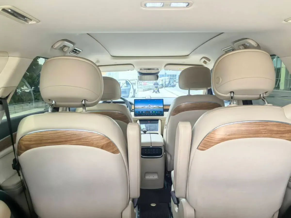 2022 Volvo S60 2.0T 197HP L4 8AT,autocango,china used car exporter,china ev exporter,chinese used car exporter,chinese used ev exporter