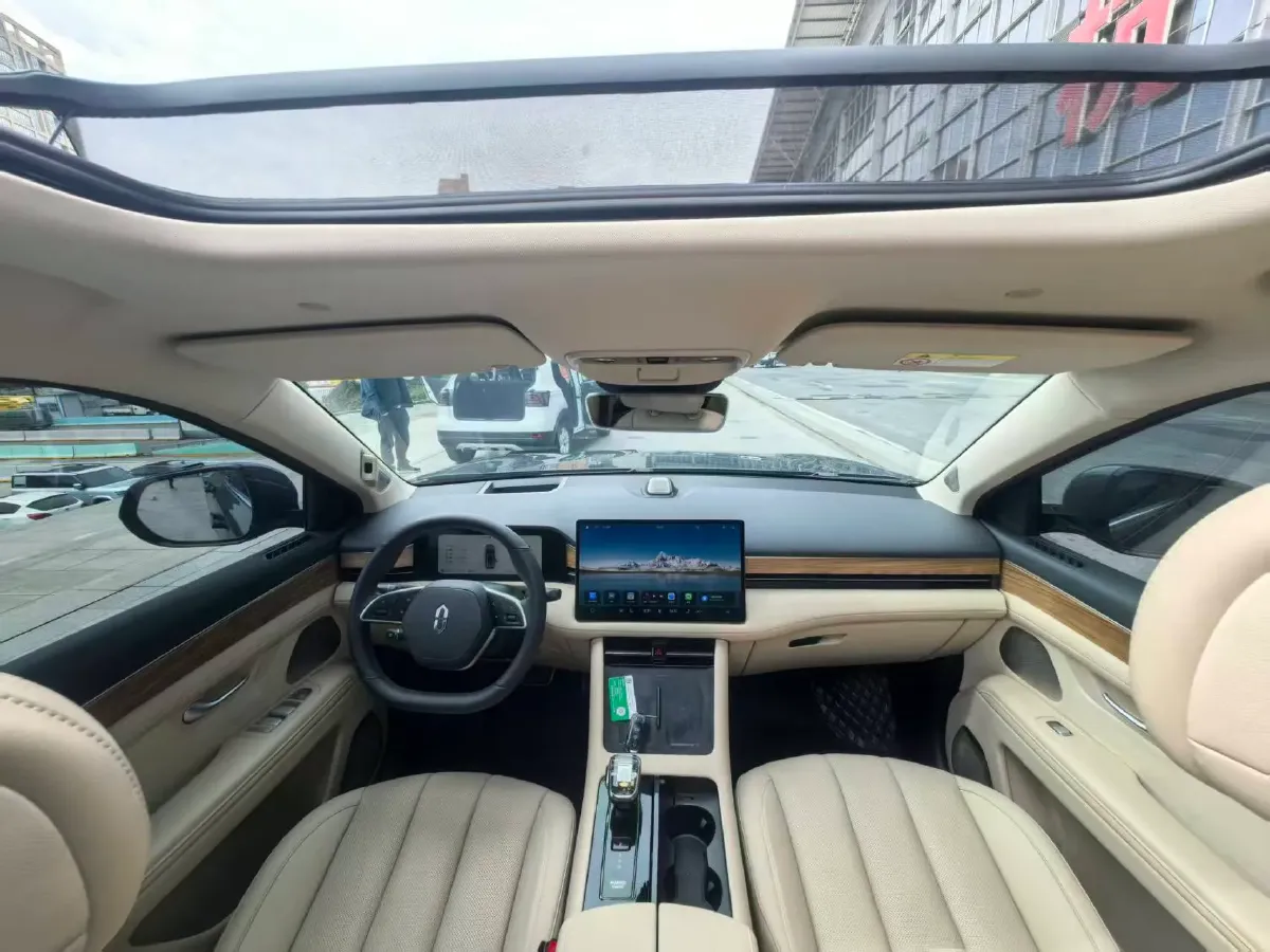 2022 Volvo S60 2.0T 197HP L4 8AT,autocango,china used car exporter,china ev exporter,chinese used car exporter,chinese used ev exporter