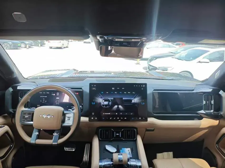 2025 FangChengBao Bao 8 2.0T 245HP L4 E-CVT PHEV 36.8KWH,autocango,china used car exporter,china ev exporter,chinese used car exporter,chinese used ev exporter