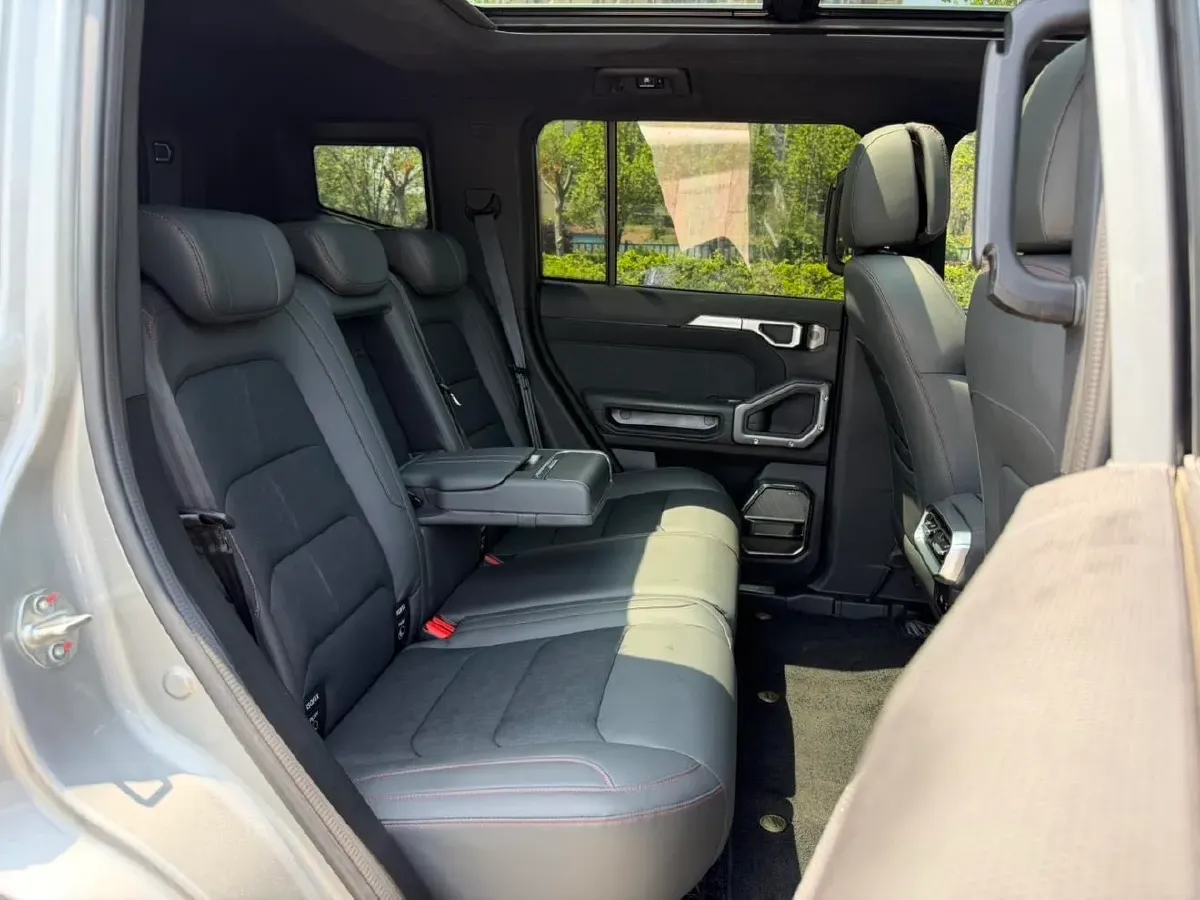 2024 Jetour ShanHai TravellerC-DM 1.5T 156HP L4 3DHT PHEV 43.24KWH,autocango,china used car exporter,china ev exporter,chinese used car exporter,chinese used ev exporter