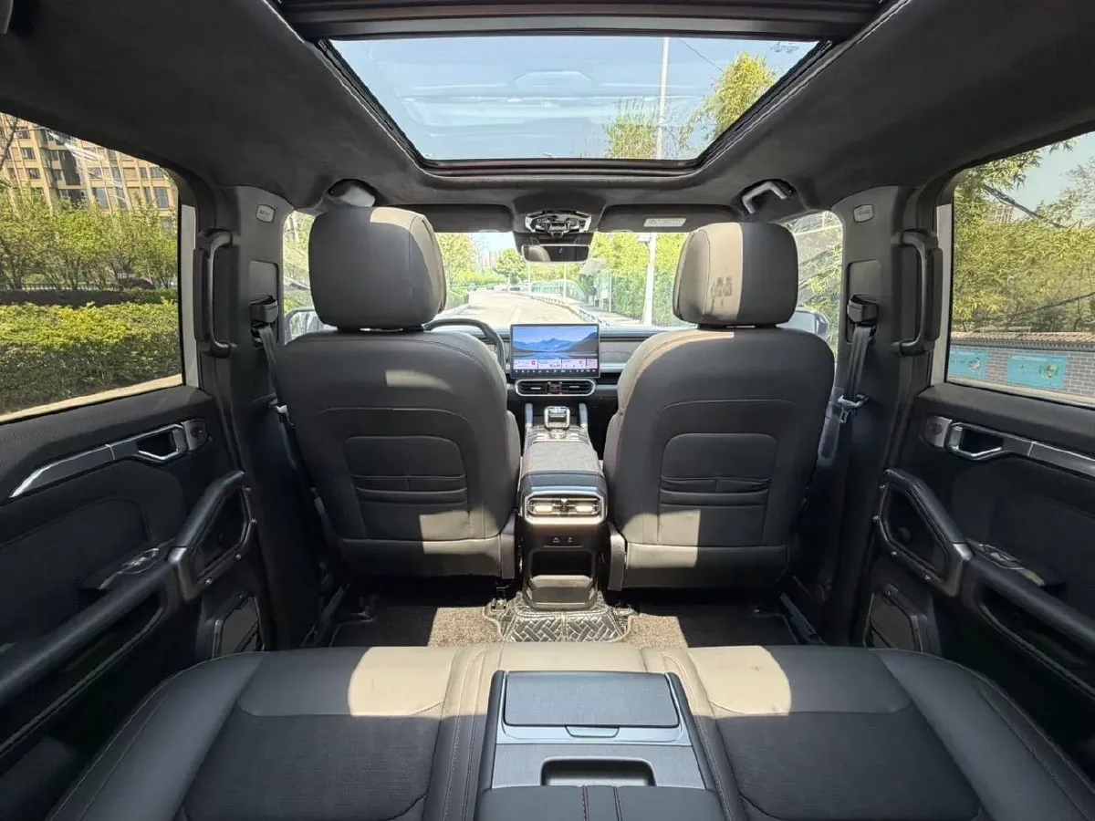 2024 Jetour ShanHai TravellerC-DM 1.5T 156HP L4 3DHT PHEV 43.24KWH,autocango,china used car exporter,china ev exporter,chinese used car exporter,chinese used ev exporter