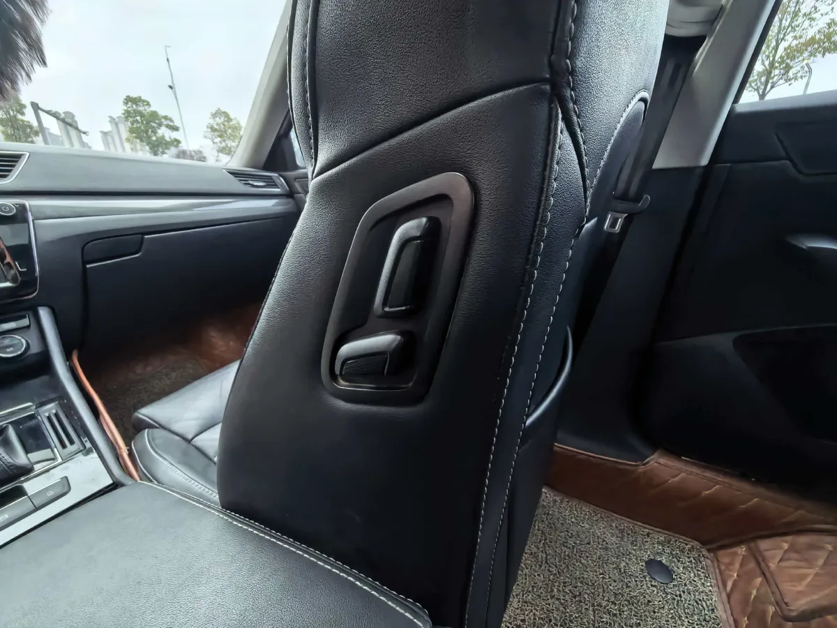 2018 Skoda Kodiak 1.8T 180HP L4 7DCT,autocango,china used car exporter,china ev exporter,chinese used car exporter,chinese used ev exporter