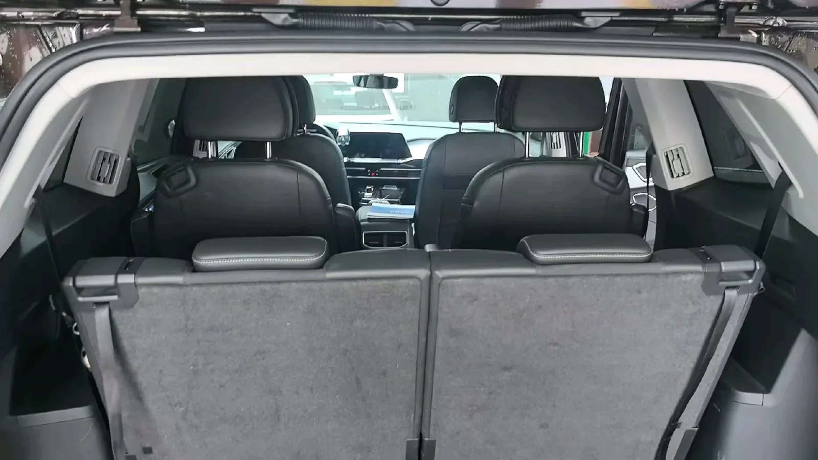 2021 Volkswagen Talagon 2.0T 220HP L4 7DCT,autocango,china used car exporter,china ev exporter,chinese used car exporter,chinese used ev exporter