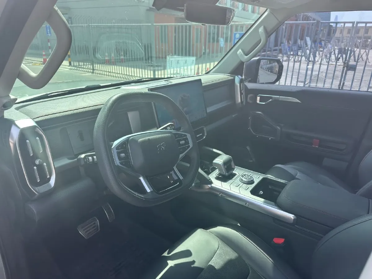 2023 Jetour Traveller 2.0T 254HP L4 7DCT,autocango,china used car exporter,china ev exporter,chinese used car exporter,chinese used ev exporter