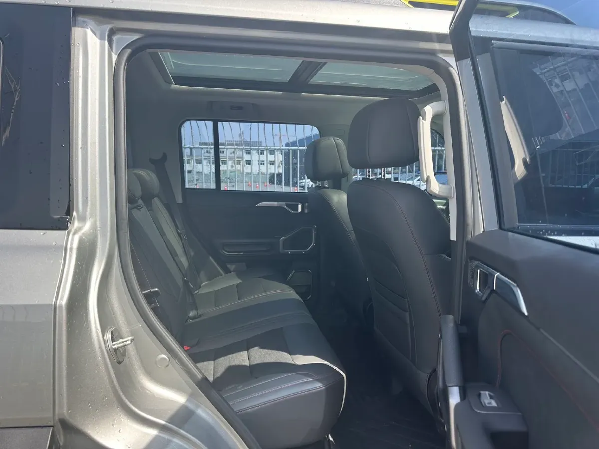 2023 Jetour Traveller 2.0T 254HP L4 7DCT,autocango,china used car exporter,china ev exporter,chinese used car exporter,chinese used ev exporter