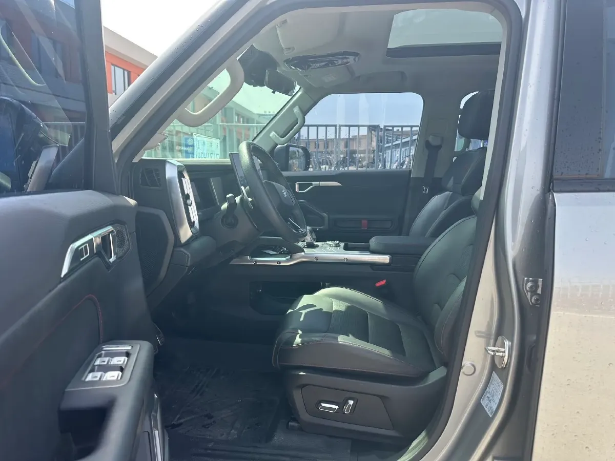 2023 Jetour Traveller 2.0T 254HP L4 7DCT,autocango,china used car exporter,china ev exporter,chinese used car exporter,chinese used ev exporter